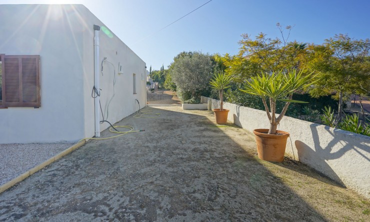 Resale - Villa -
Jávea - La Granadella